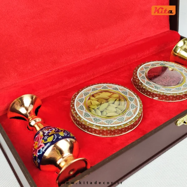 خرید جعبه هدیه زعفرانی کادویی همراه با گلدان مس پرداز و صنایع دستی (3)